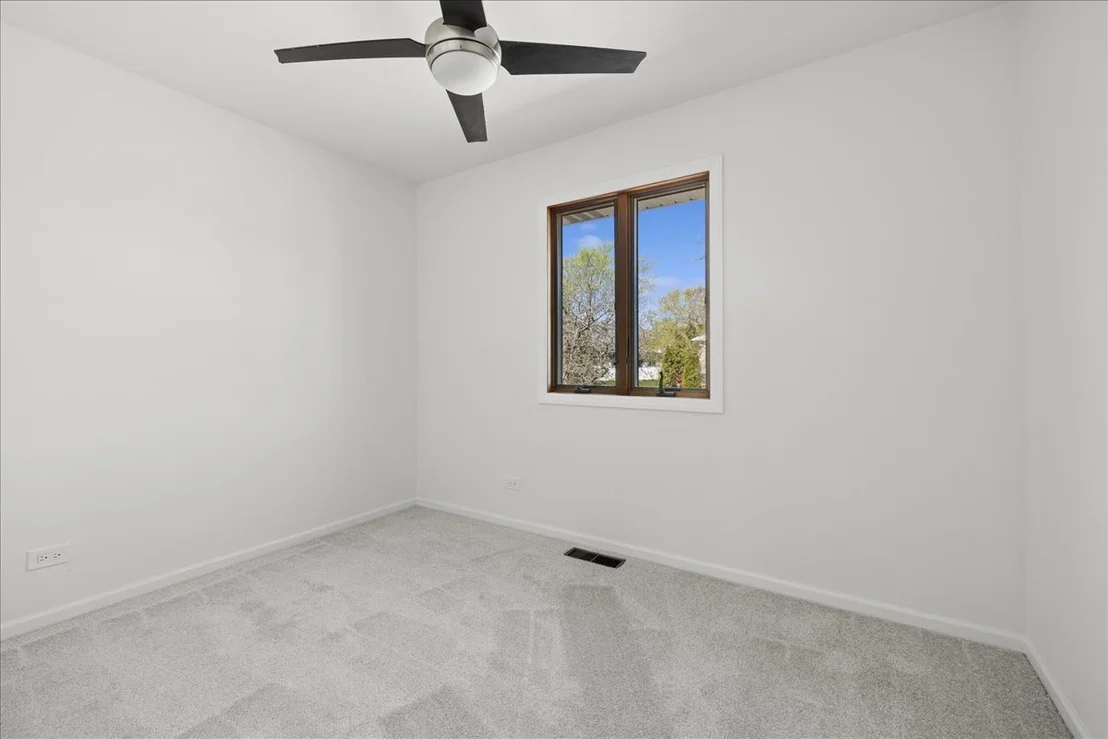 Photo of 4140 Portage Lane