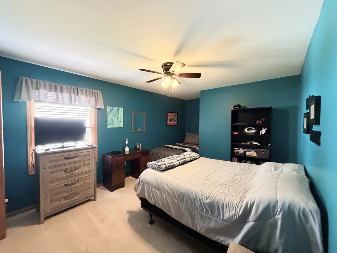 Photo of 1425 Argyle Lane N