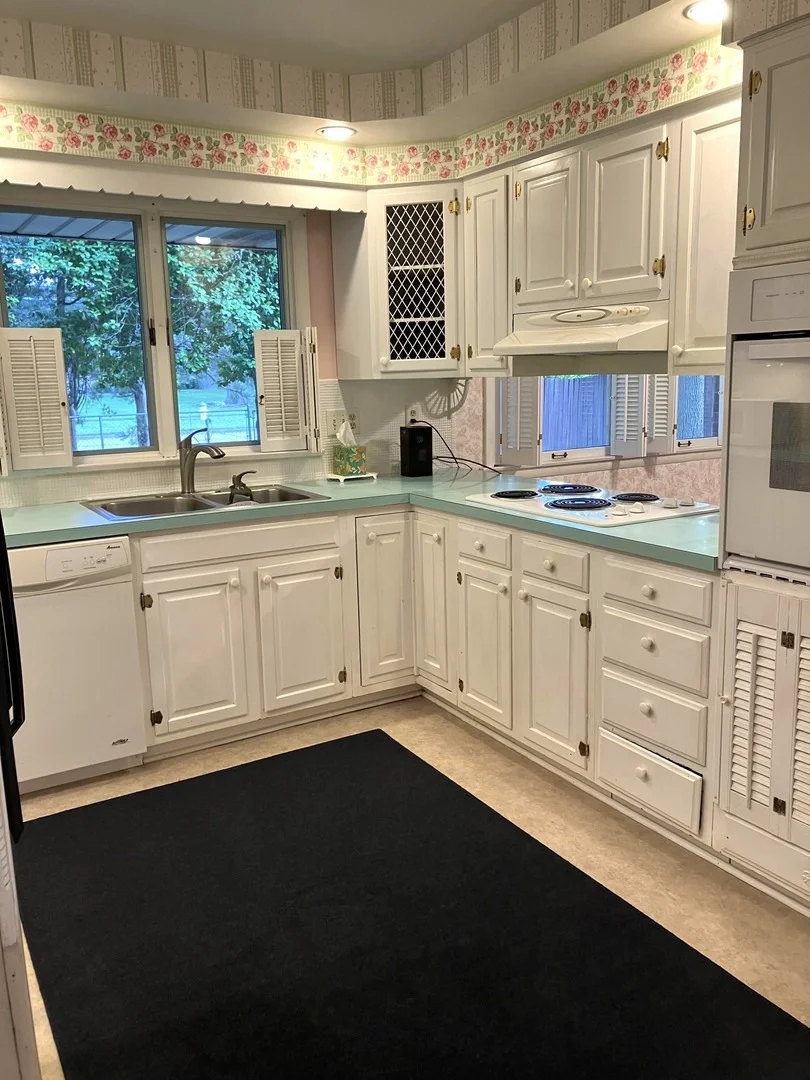 Photo of 425 Crestmore Avenue
