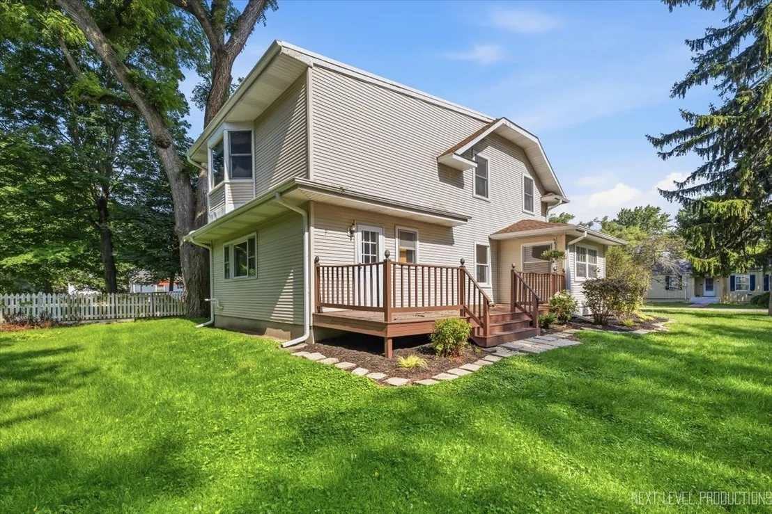 Photo of 32W183 Glos Street