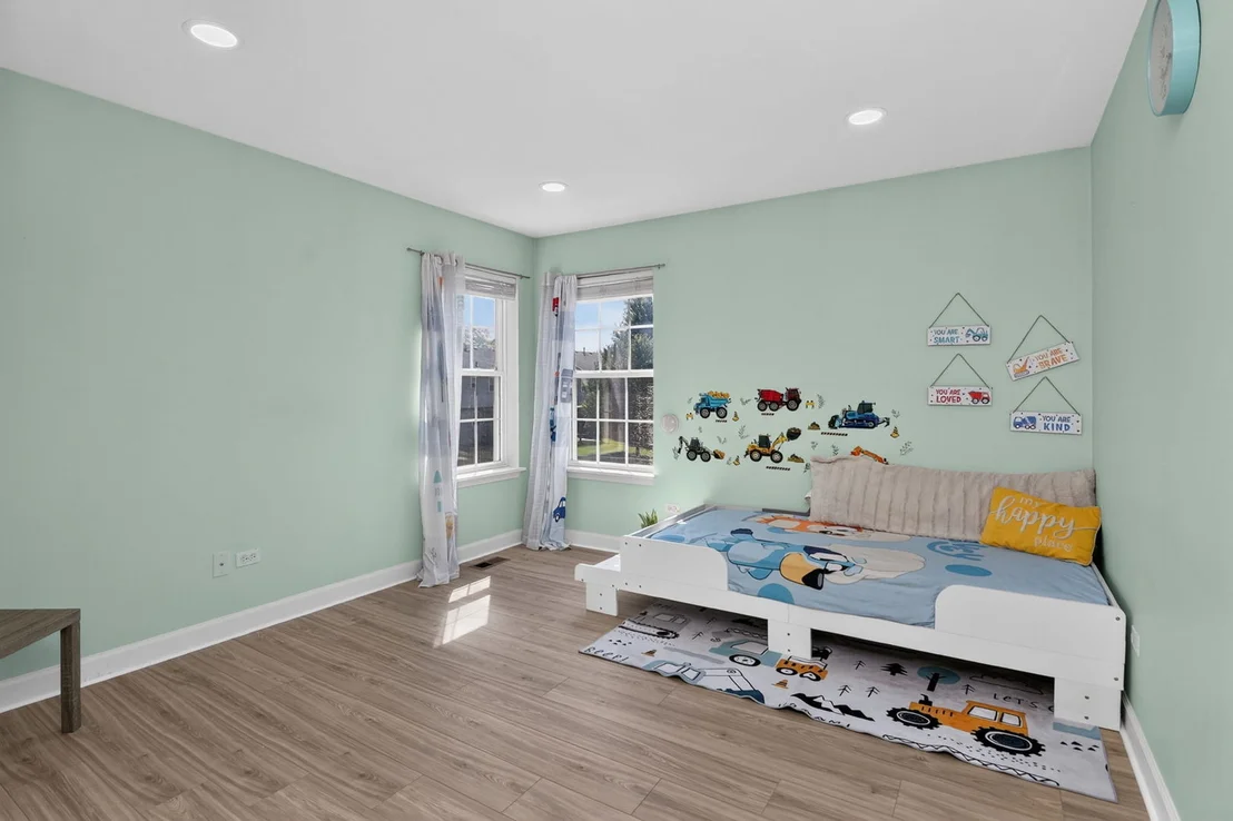 Photo of 722 Metropolitan Avenue