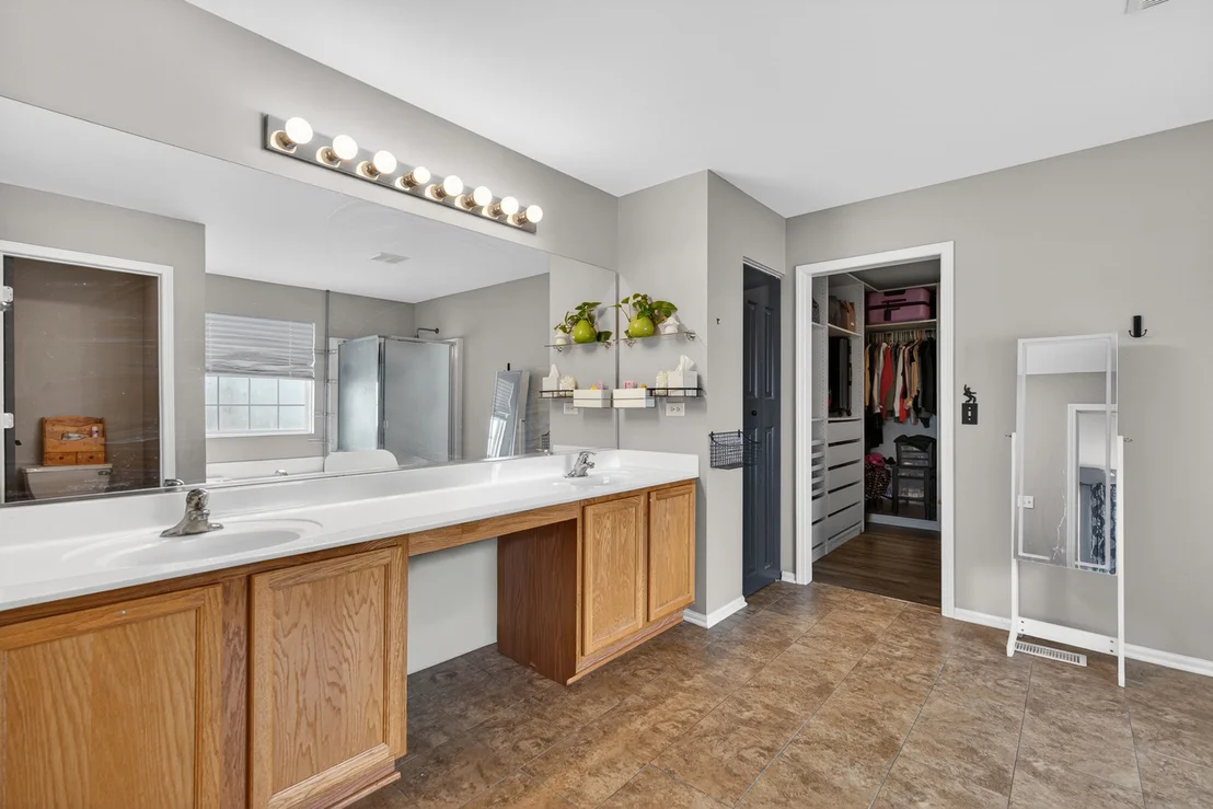 Photo of 1124 Ashlyn Lane