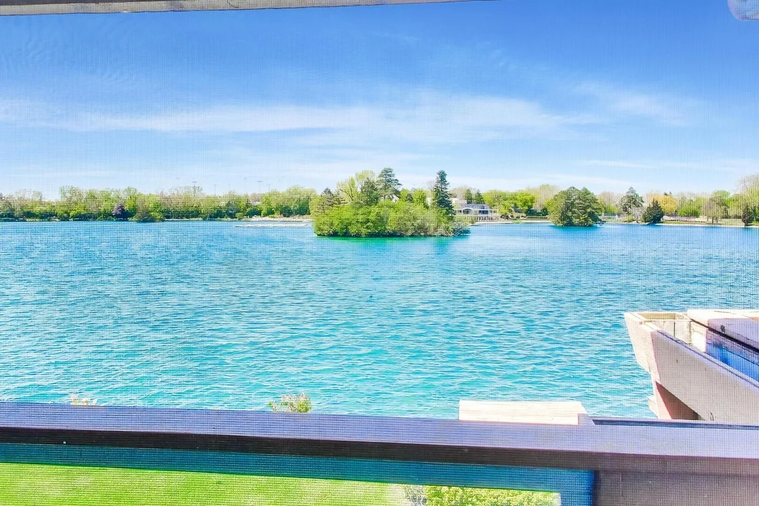 Photo of 2100 Valley Lo Lane