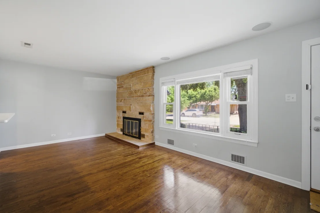 Photo of 1522 N Hillside Avenue