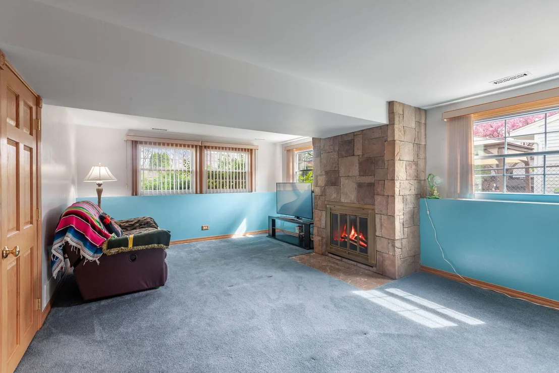Photo of 935 Brower Drive