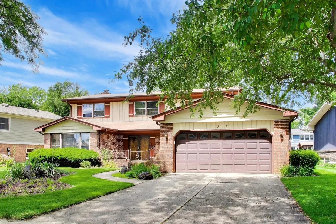 Photo of 1014 E Crabtree Drive
