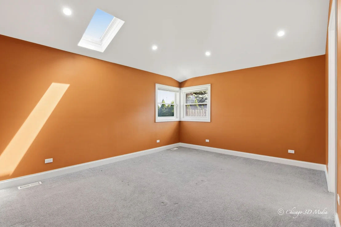 Photo of 95 E Thacker Street