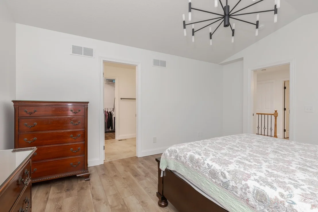 Photo of 980 Balsam Road