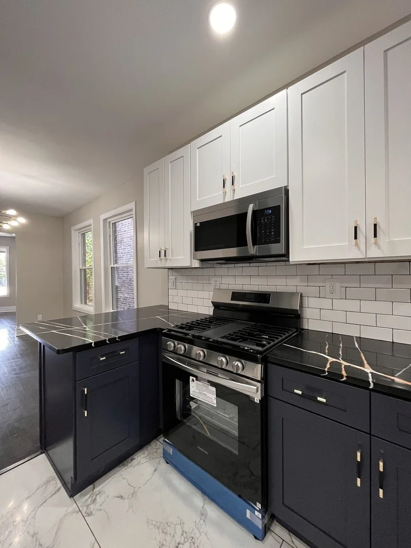 Photo of 5950 S Artesian Avenue