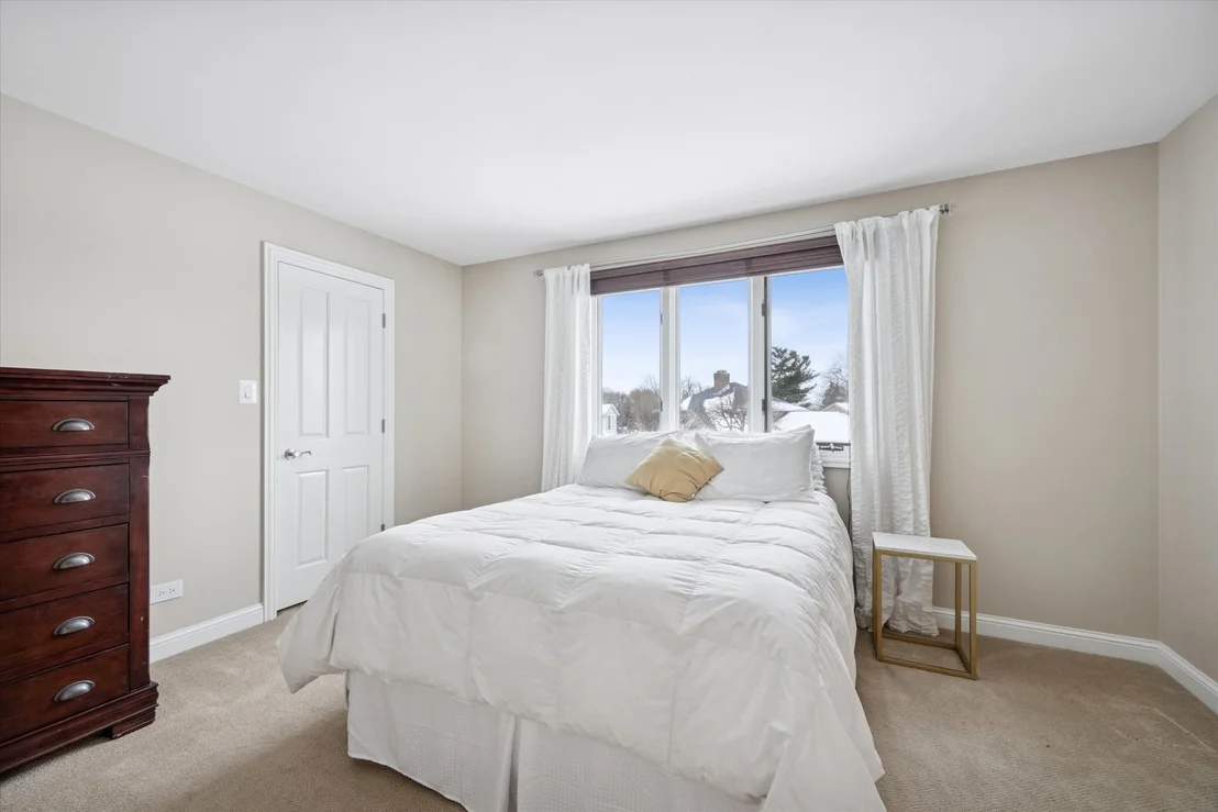 Photo of 8401 Golfview Drive