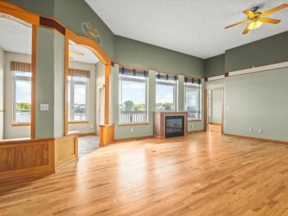 Photo of Unit 0 at 3729 Lakeview Drive