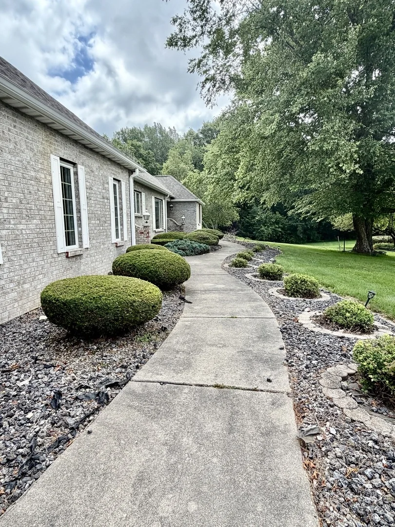 Photo of 2202 Meadows Drive