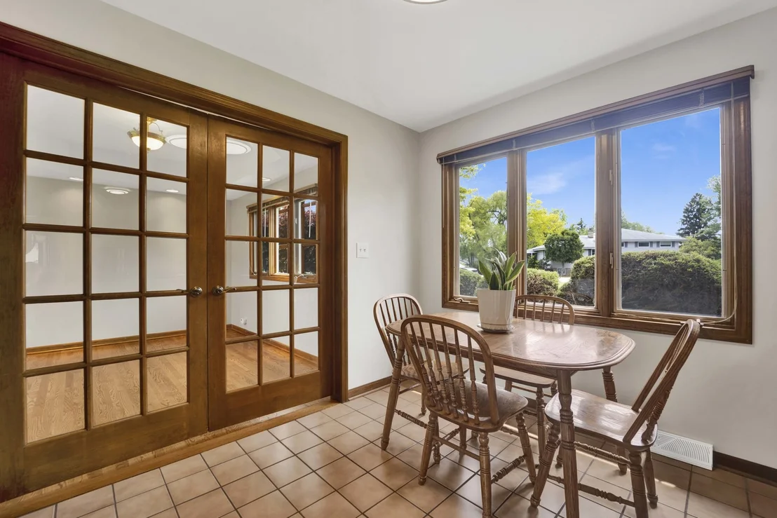 Photo of 18W724 20th Place
