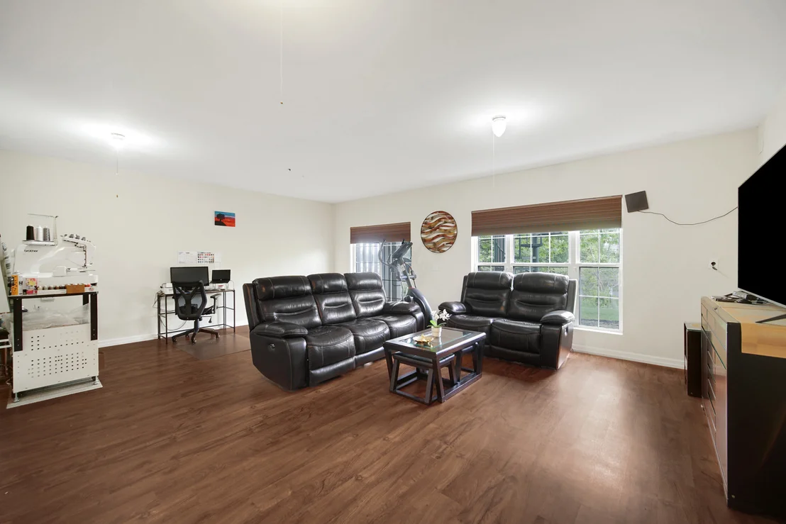 Photo of 439 Bay Tree Circle