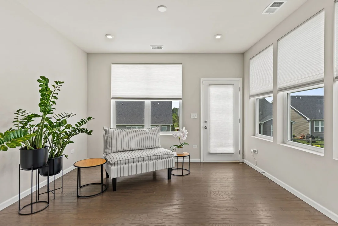 Photo of 1S056 Rhoads Way