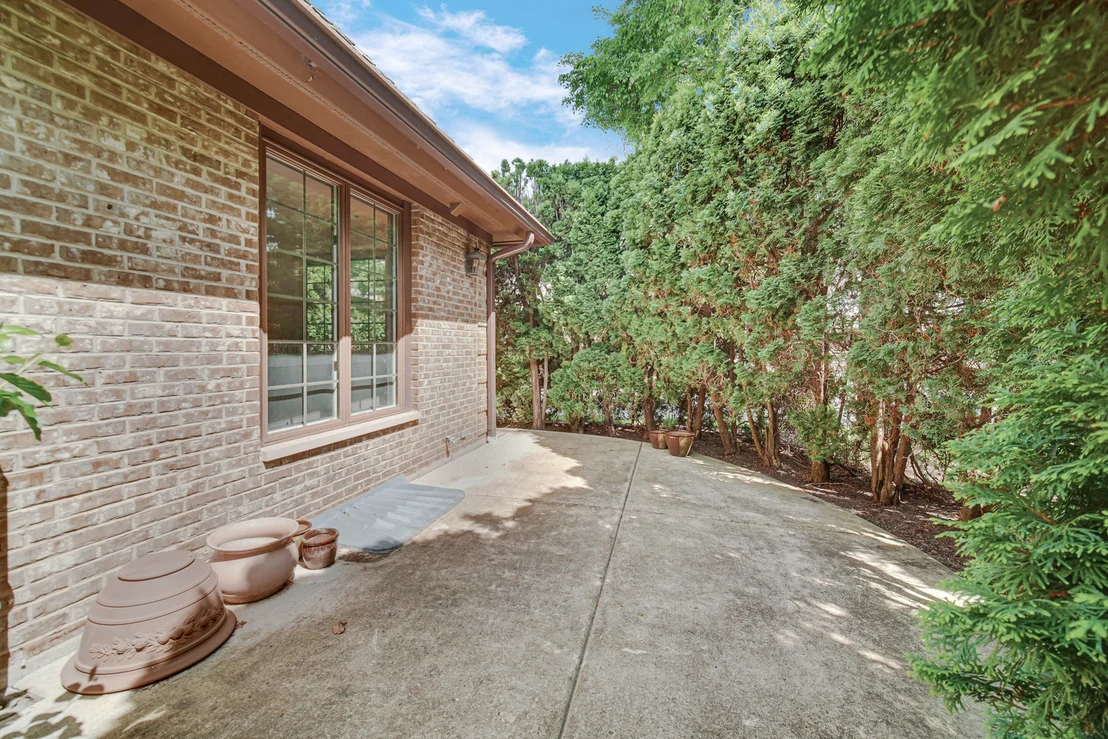 Photo of 968 Coventry Lane