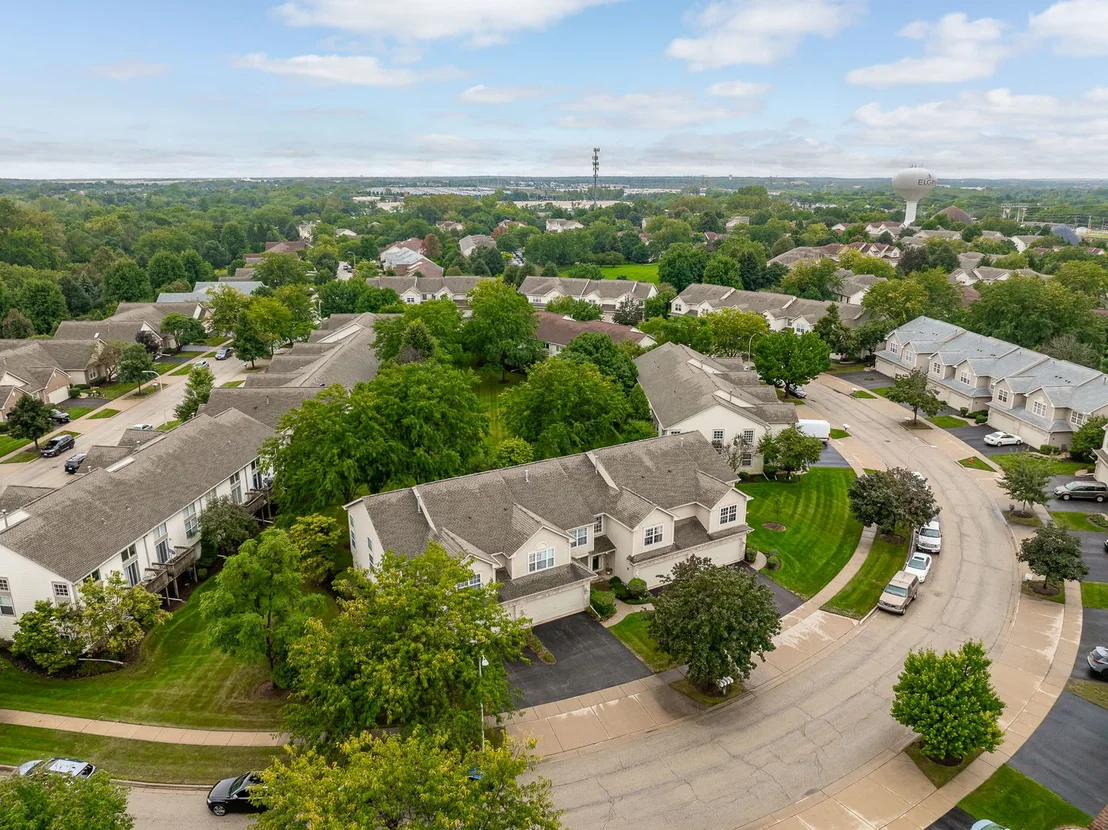 Photo of 347 Gladstone Lane