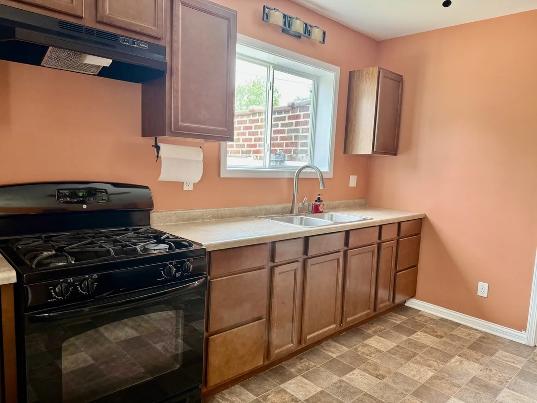Photo of 437 10th Place