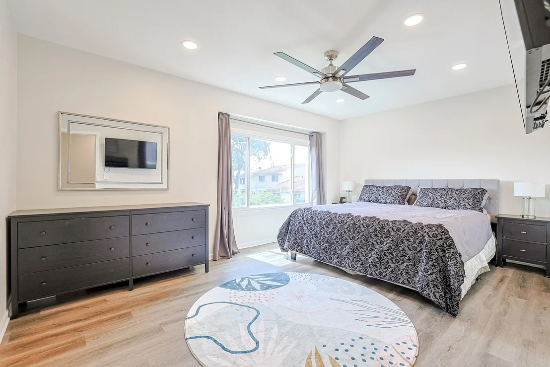 Photo of 293 Barclay Drive