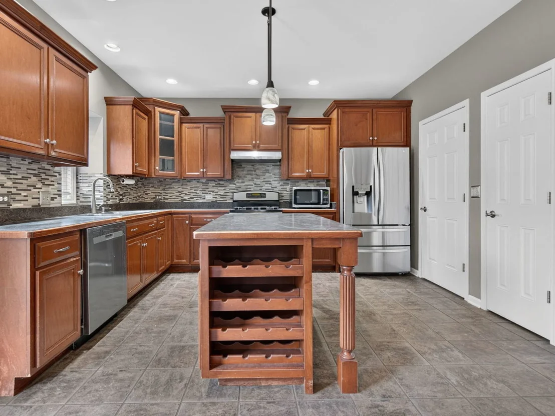 Photo of 1010 Heritage Drive