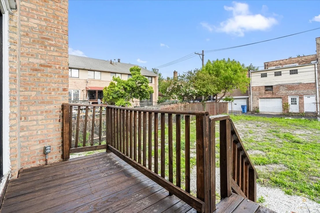 Photo of 611 W 25th Place