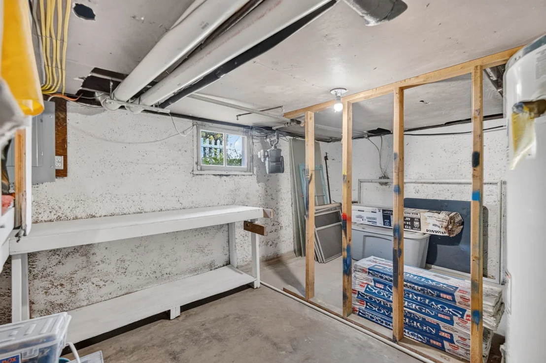 Photo of 105 N Main St
