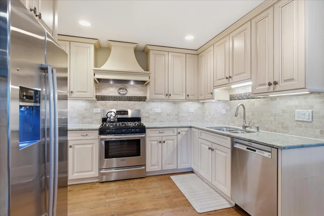 Photo of 2501 Robincrest Lane