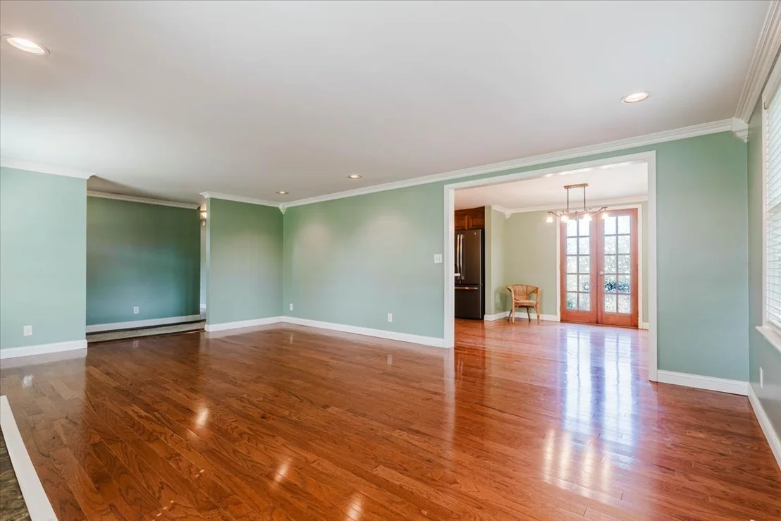 Photo of 914 Hastings Drive