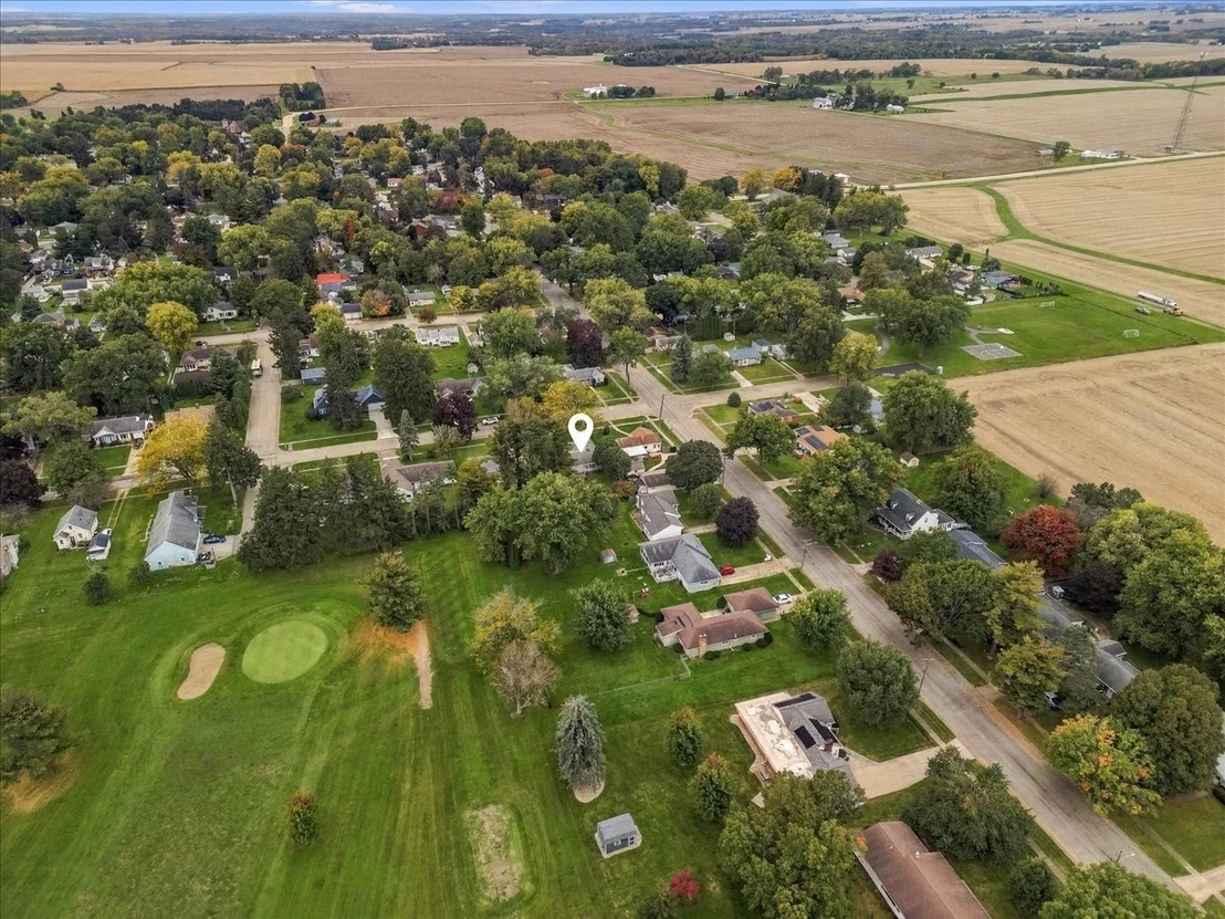 Photo of 408 Sunset Lane