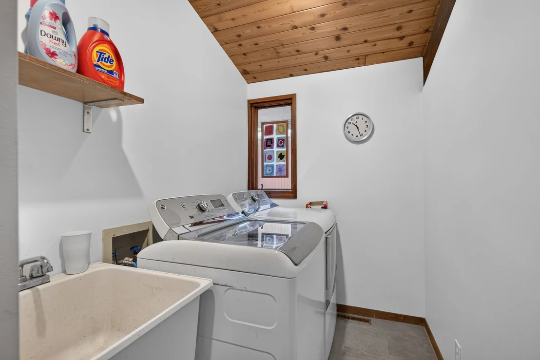 Photo of 2390 Circle Drive