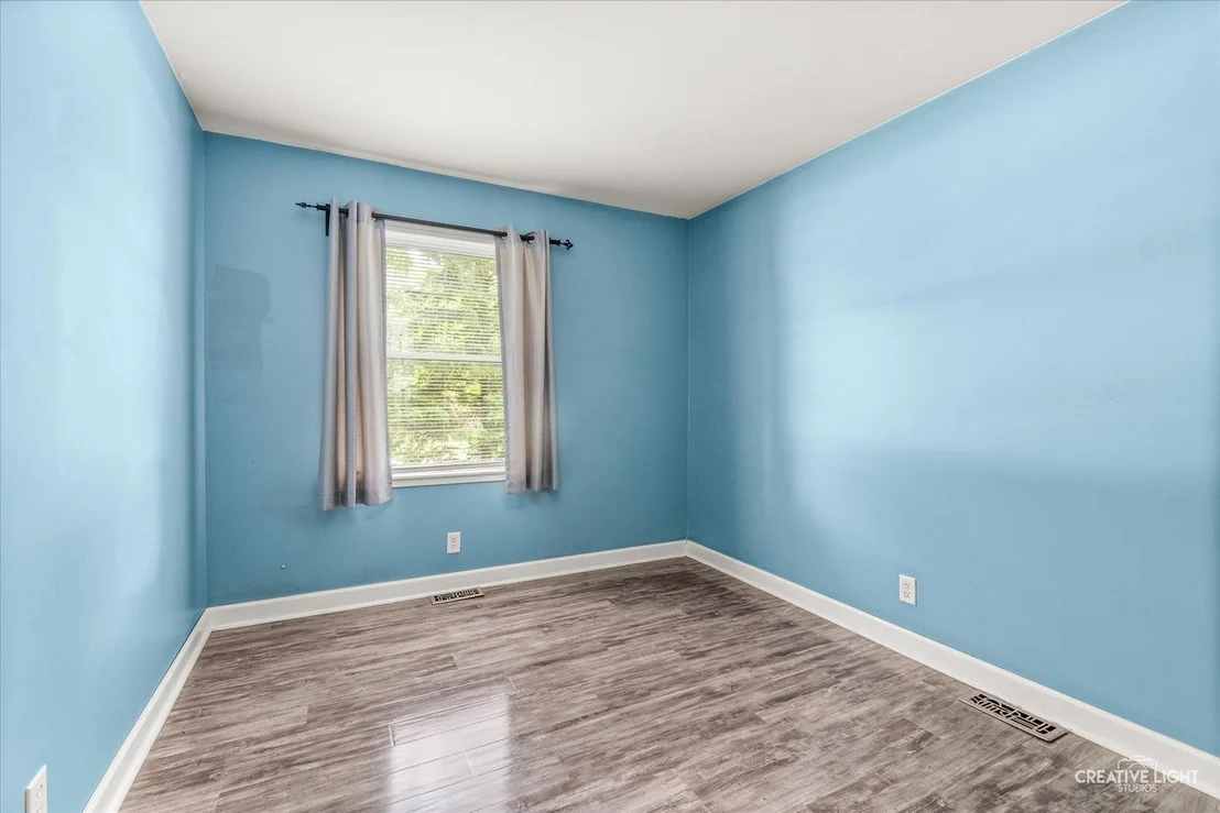 Photo of 883 Holiday Drive