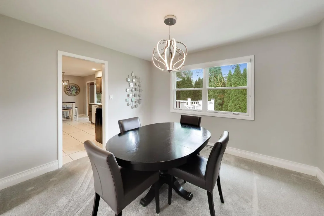 Photo of 955 W Gilbert Road