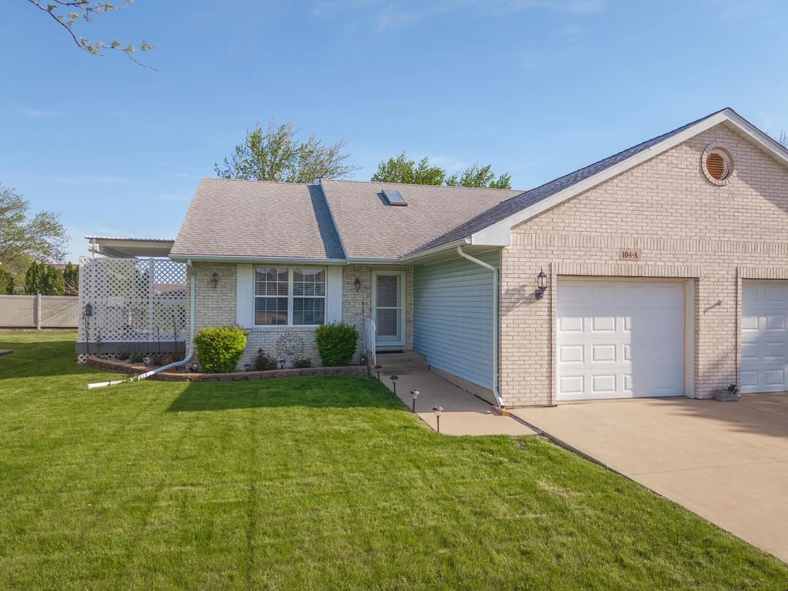 Photo of Unit A at 104 Susan Drive