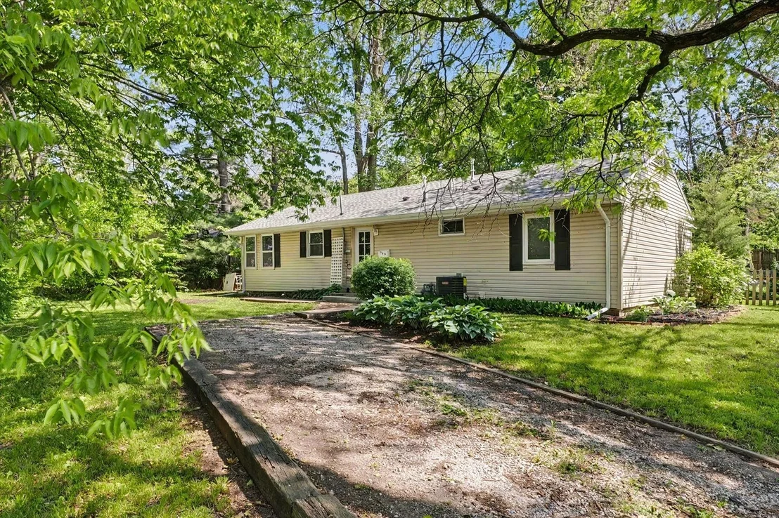 Photo of 7 Shuman Circle