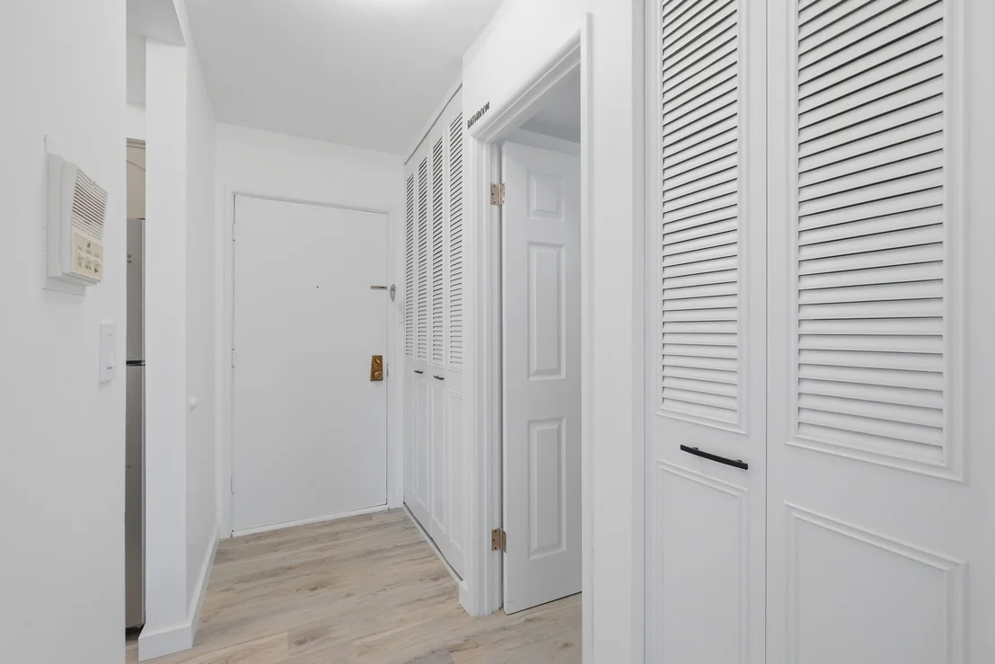 Photo of Unit 112 at 1500 Robin Circle
