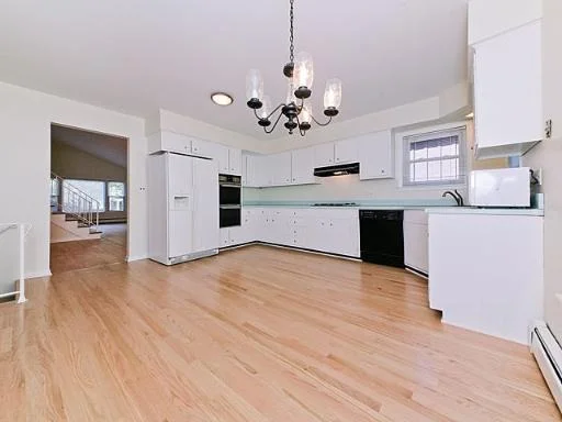Photo of 2132 Maple