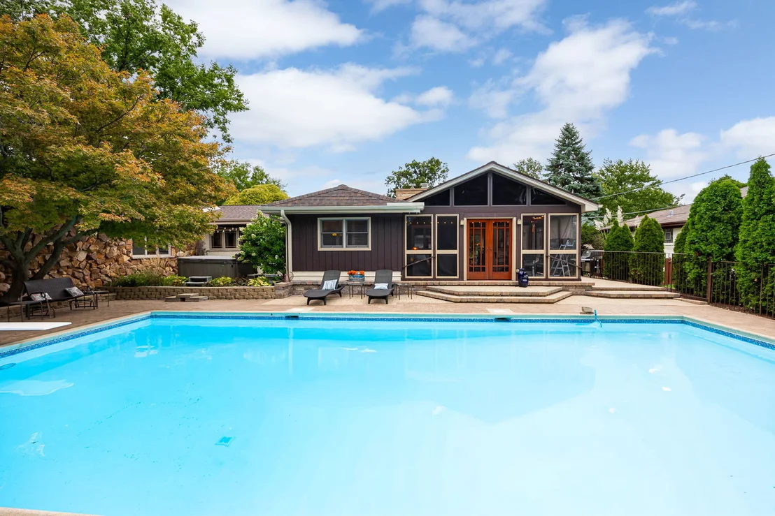 Photo of 12 Meadowood Drive