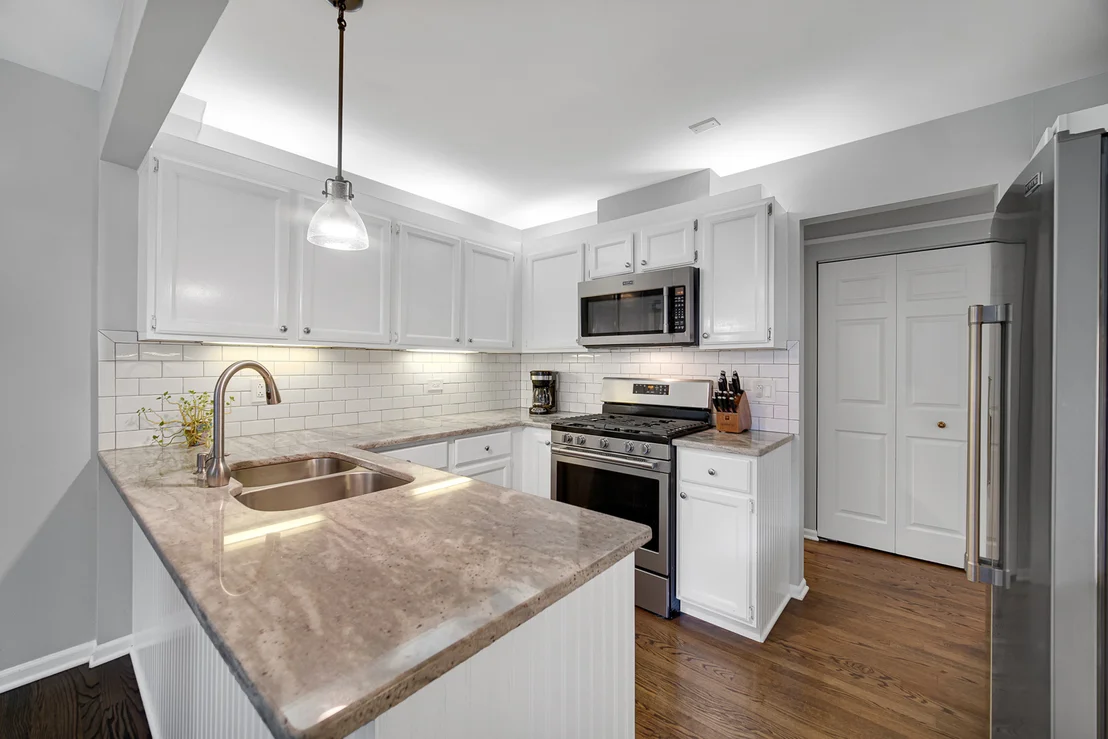 Photo of 9054 Forestview Road