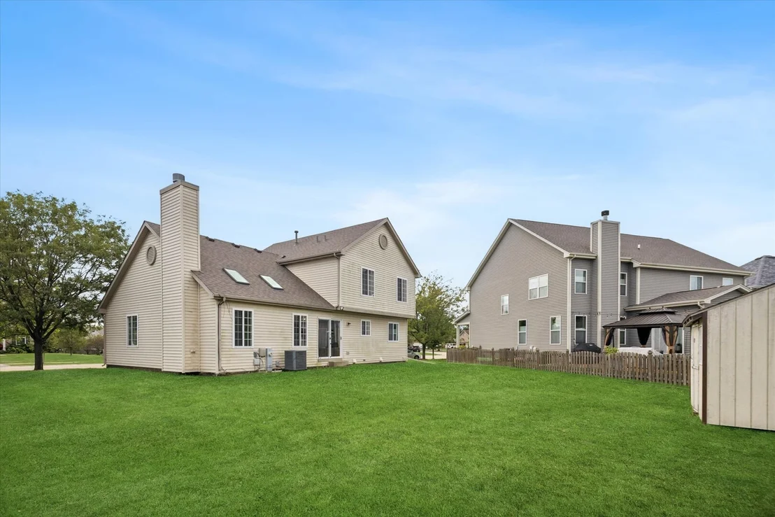 Photo of 7805 MOSSHEATHER Drive