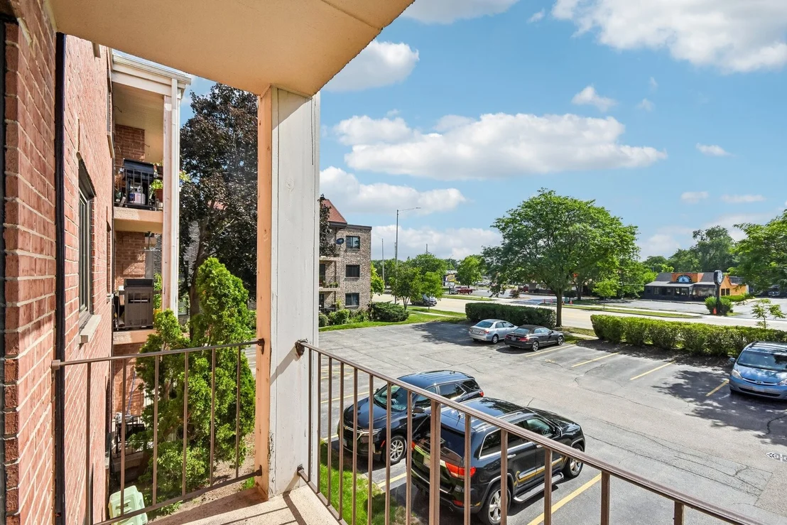 Photo of Unit 4 at 5403 Chateau Drive