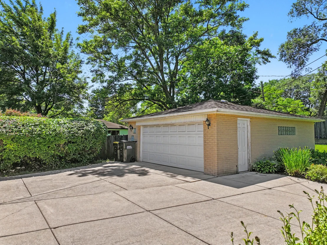 Photo of 332 Crescent Drive