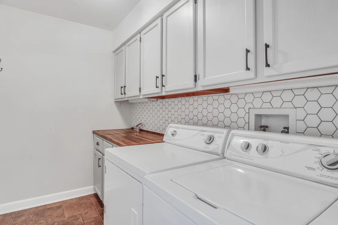 Photo of 1612 N Leonard Avenue