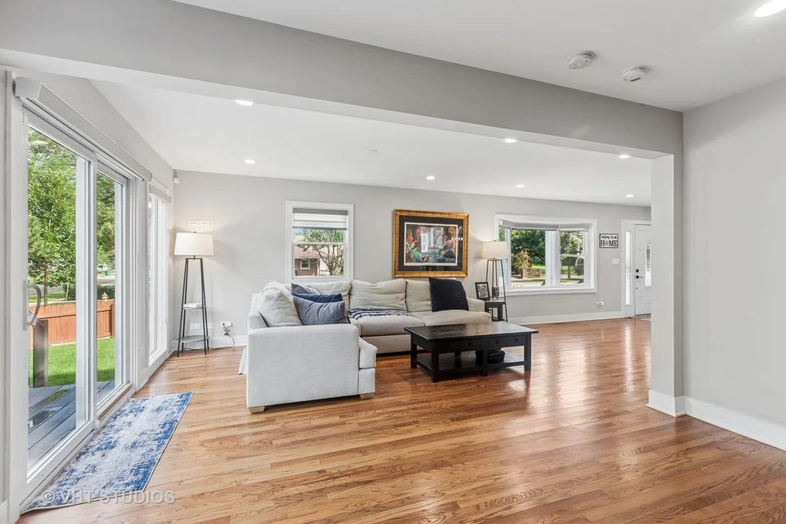 Photo of 447 W Harrison Road