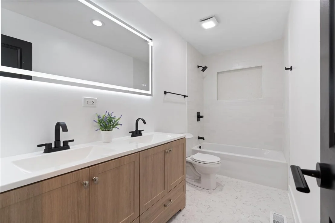 Photo of 449 White Pine Road
