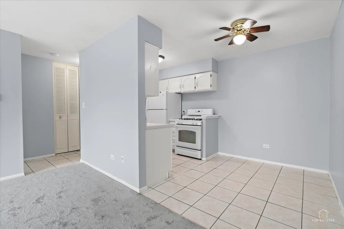 Photo of Unit 306 at 1500 Robin Circle