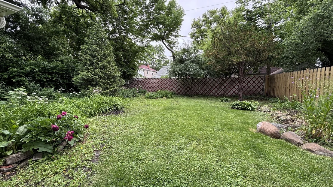 Photo of 389 Addison Road