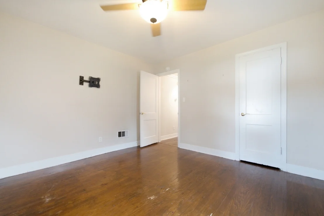 Photo of 396 N Blaine Avenue