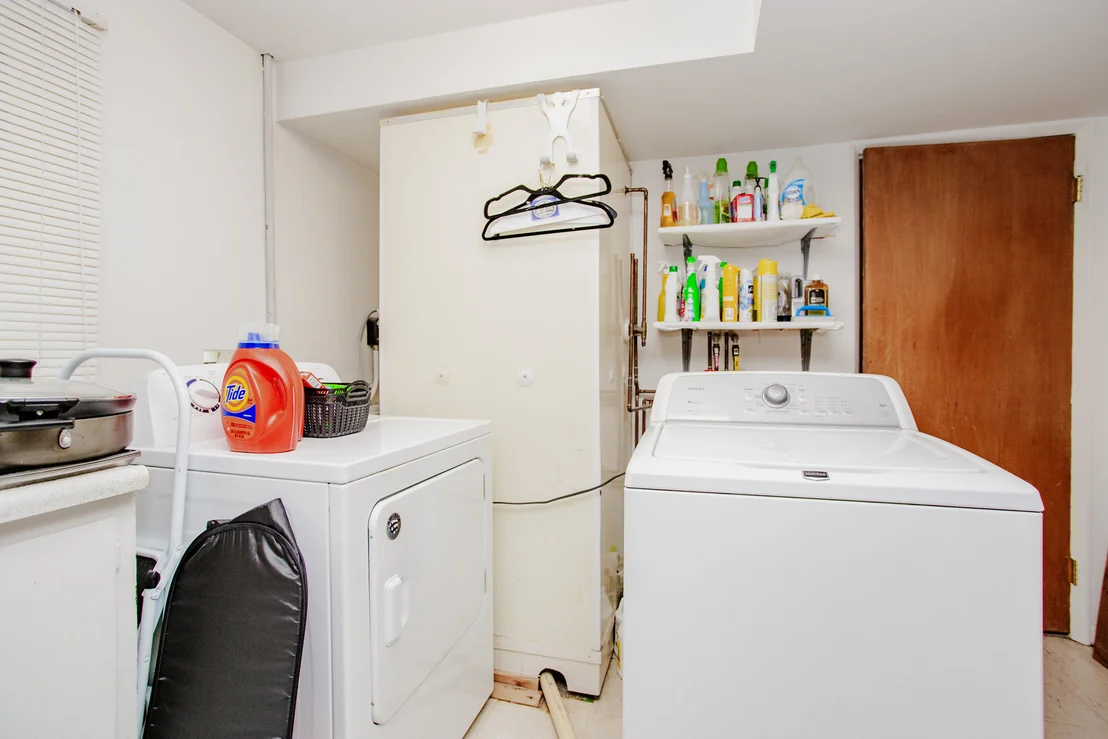 Photo of 1133 KENTON Road