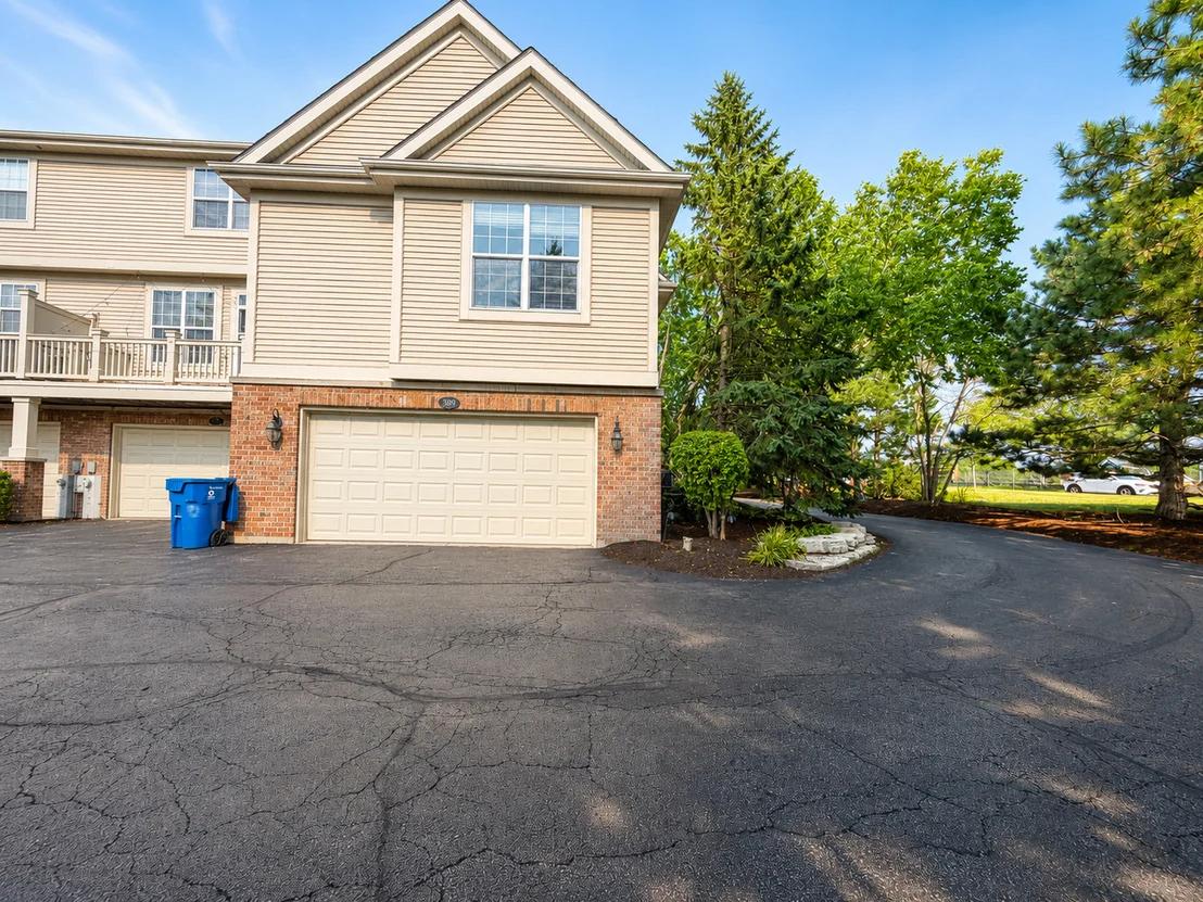 Photo of 394 Broadmoor Lane