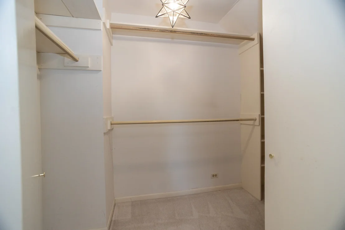 Photo of 2545 Greeley Avenue